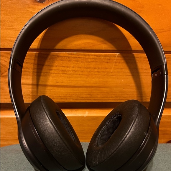 Beats By Dre - Picture 2 of 2